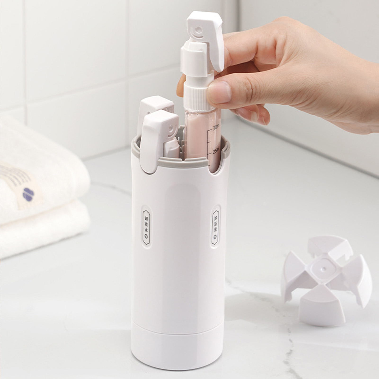 4-in-1 Travel Liquid Dispenser - Gel Refill Pack avis et prix